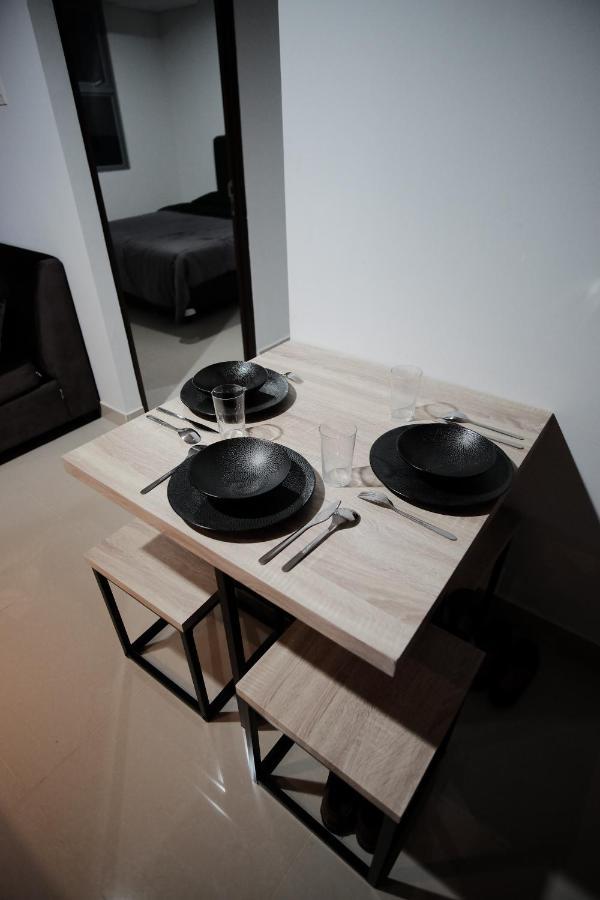 2 Bedrooms - Royal Olive Apartment - Pejaten South Of Cakarta Dış mekan fotoğraf